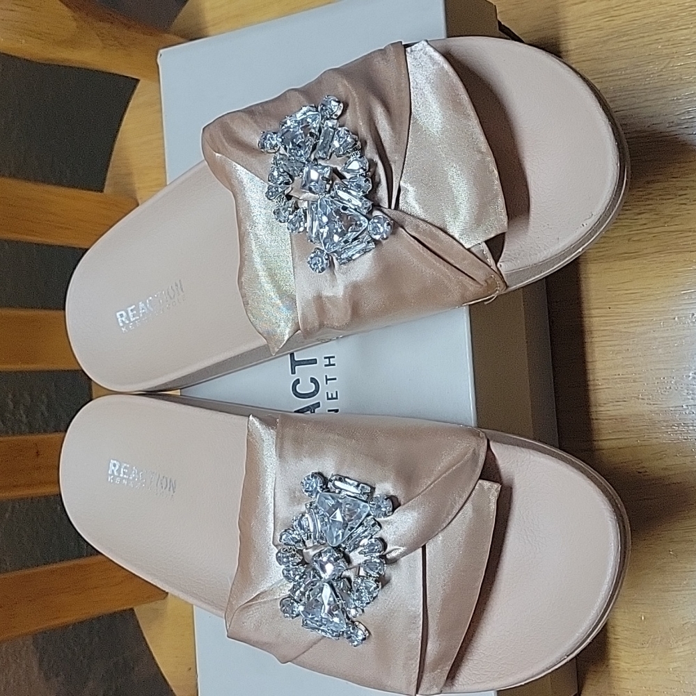 Kenneth Cole Slides